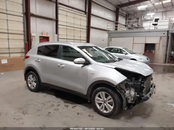 KNDPMCAC8J7431918 2018 KIA SPORTAGE - Image 1