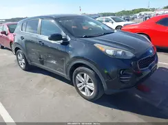 KNDPMCAC8J7438240 2018 KIA SPORTAGE