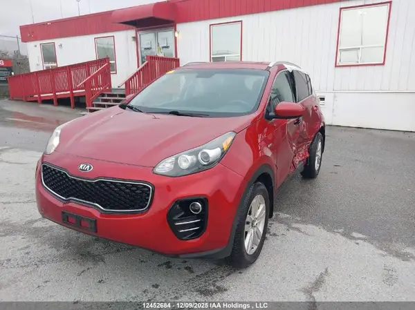 KNDPMCAC8J7442708 2018 KIA SPORTAGE - Image 2