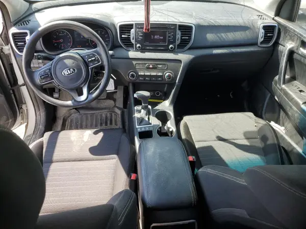 KNDPMCAC8J7446936 2018 KIA SPORTAGE - Image 8