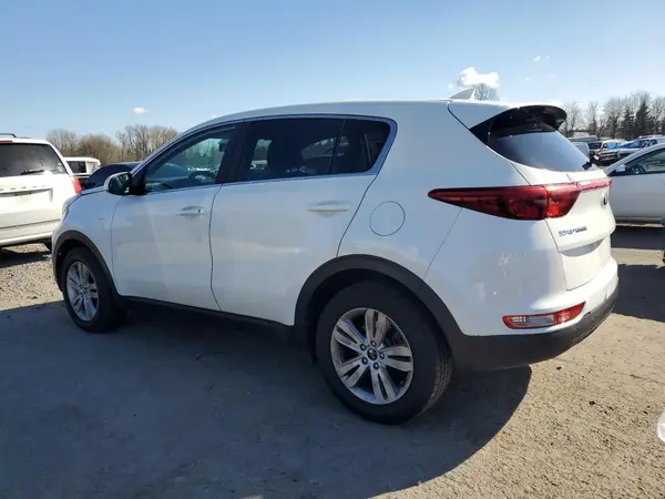 KNDPMCAC8J7466541 2018 KIA SPORTAGE - Image 2