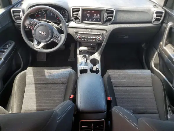 KNDPMCAC8J7473196 2018 KIA SPORTAGE - Image 8