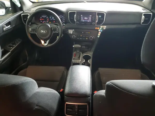 KNDPMCAC8J7478379 2018 KIA SPORTAGE - Image 8