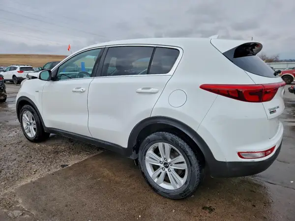KNDPMCAC8J7487325 2018 KIA SPORTAGE - Image 2