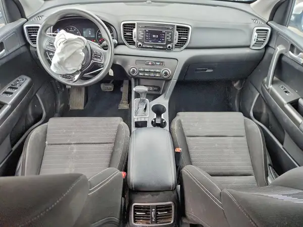 KNDPMCAC8J7487325 2018 KIA SPORTAGE - Image 8