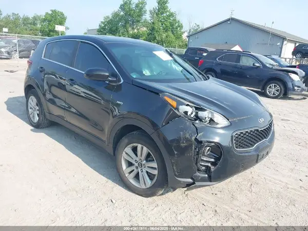 KNDPMCAC8J7487714 2018 KIA SPORTAGE - Image 1