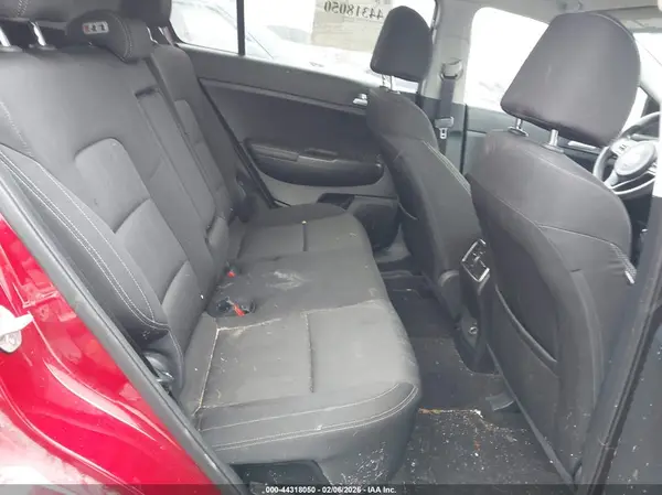 KNDPMCAC8K7491246 2019 KIA SPORTAGE - Image 8