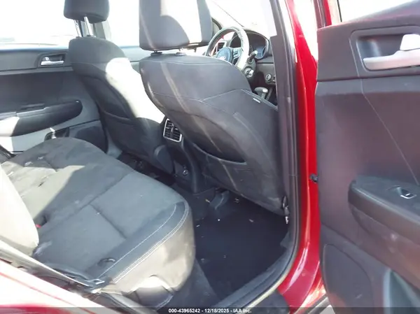 KNDPMCAC8K7494132 2019 KIA SPORTAGE - Image 8