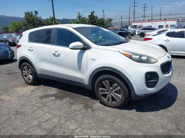 KNDPMCAC8K7511964 2019 KIA SPORTAGE - Image 1
