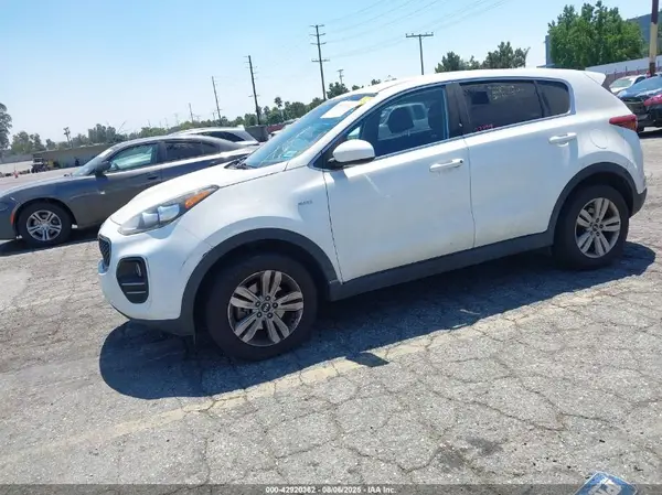 KNDPMCAC8K7511964 2019 KIA SPORTAGE - Image 2