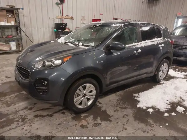 KNDPMCAC8K7523824 2019 KIA SPORTAGE - Image 2