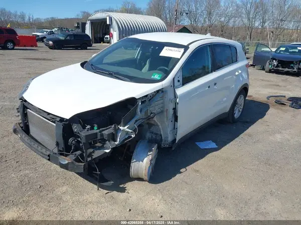 KNDPMCAC8K7534967 2019 KIA SPORTAGE - Image 2