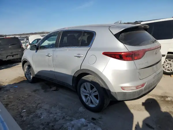 KNDPMCAC8K7548724 2019 KIA SPORTAGE - Image 2