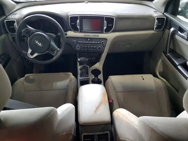 KNDPMCAC8K7556239 2019 KIA SPORTAGE - Image 8