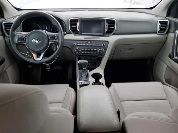 KNDPMCAC8K7559884 2019 KIA SPORTAGE - Image 8