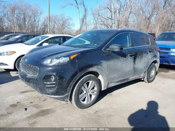 KNDPMCAC8K7560274 2019 KIA SPORTAGE - Image 2