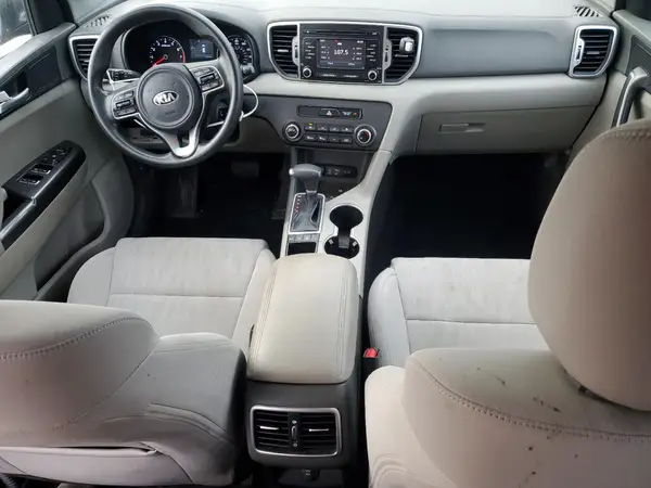 KNDPMCAC8K7565880 2019 KIA SPORTAGE - Image 8