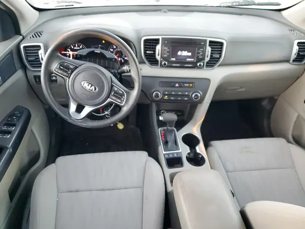 KNDPMCAC8K7581352 2019 KIA SPORTAGE - Image 8