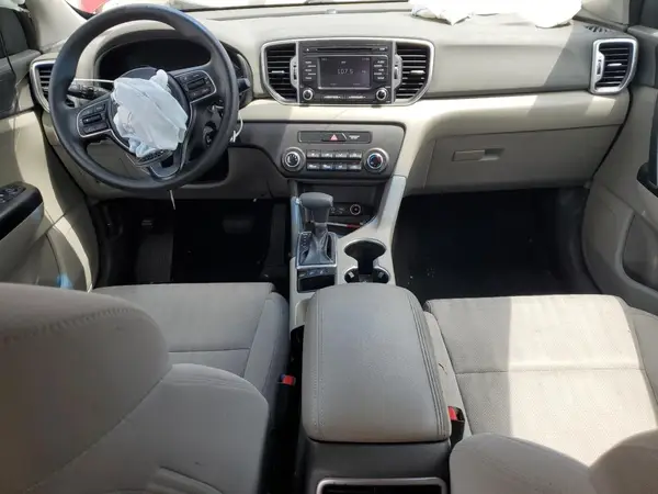 KNDPMCAC8K7581464 2019 KIA SPORTAGE - Image 8