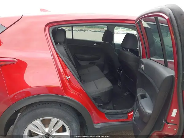 KNDPMCAC8K7582842 2019 KIA SPORTAGE - Image 8