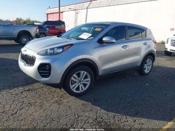 KNDPMCAC8K7592657 2019 KIA SPORTAGE - Image 2