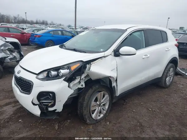 KNDPMCAC8K7600174 2019 KIA SPORTAGE - Image 2