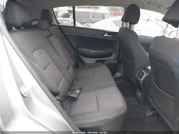 KNDPMCAC8K7605021 2019 KIA SPORTAGE - Image 8