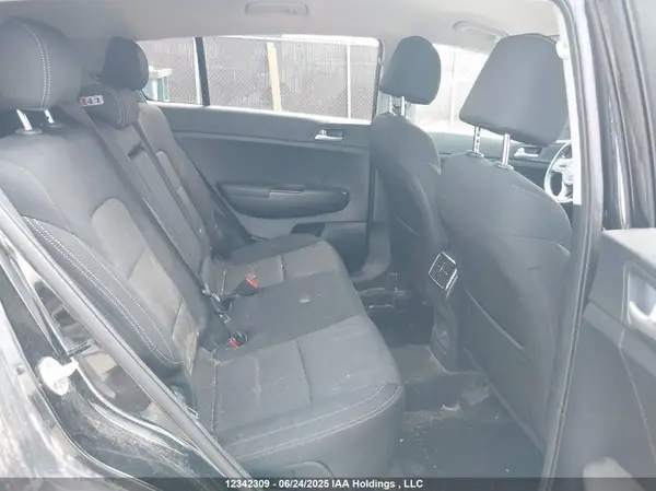 KNDPMCAC8K7613569 2019 KIA SPORTAGE - Image 8