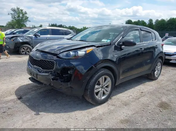 KNDPMCAC8K7619937 2019 KIA SPORTAGE - Image 2