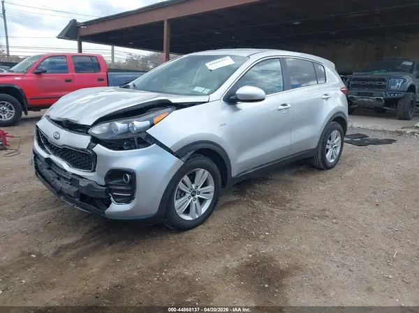 KNDPMCAC8K7623096 2019 KIA SPORTAGE - Image 2