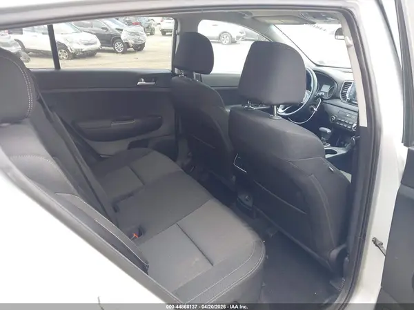 KNDPMCAC8K7623096 2019 KIA SPORTAGE - Image 8