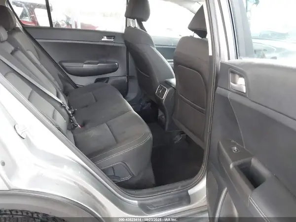 KNDPMCAC8L7664975 2020 KIA SPORTAGE - Image 8