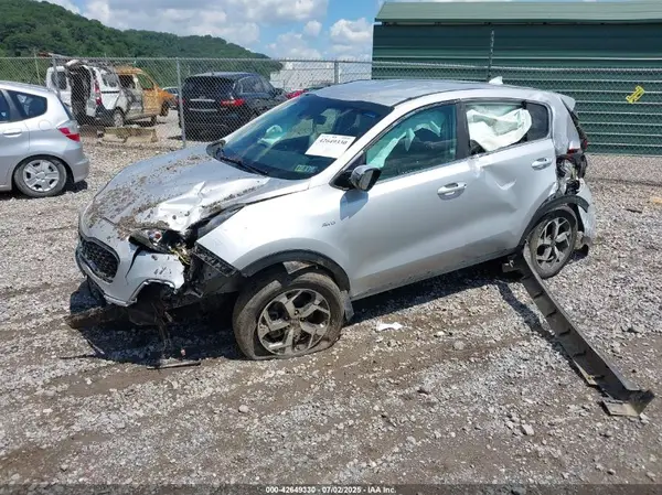 KNDPMCAC8L7716895 2020 KIA SPORTAGE - Image 2