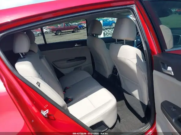 KNDPMCAC8L7816575 2020 KIA SPORTAGE - Image 8