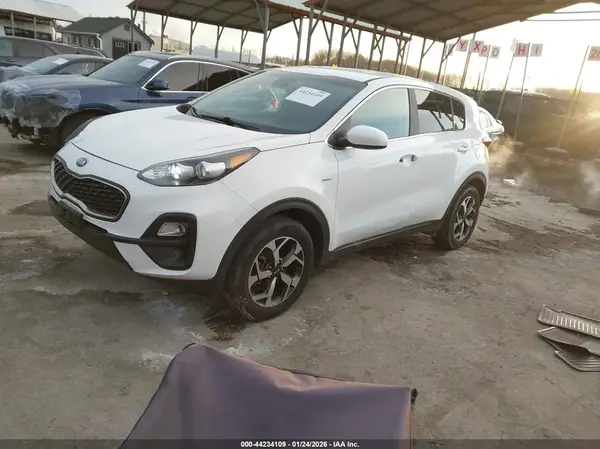 KNDPMCAC8L7826507 2020 KIA SPORTAGE - Image 2