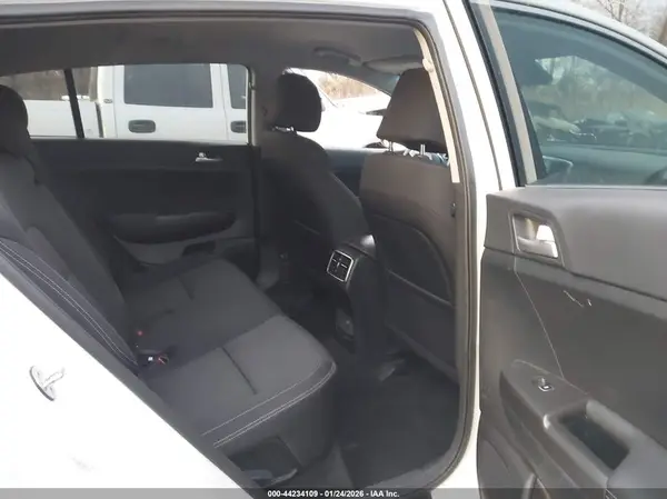 KNDPMCAC8L7826507 2020 KIA SPORTAGE - Image 8