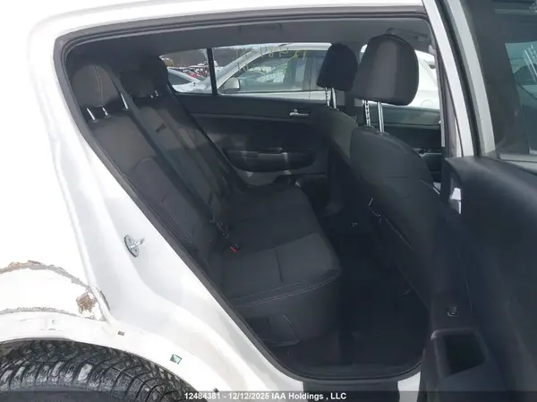 KNDPMCAC8M7895201 2021 KIA SPORTAGE - Image 8