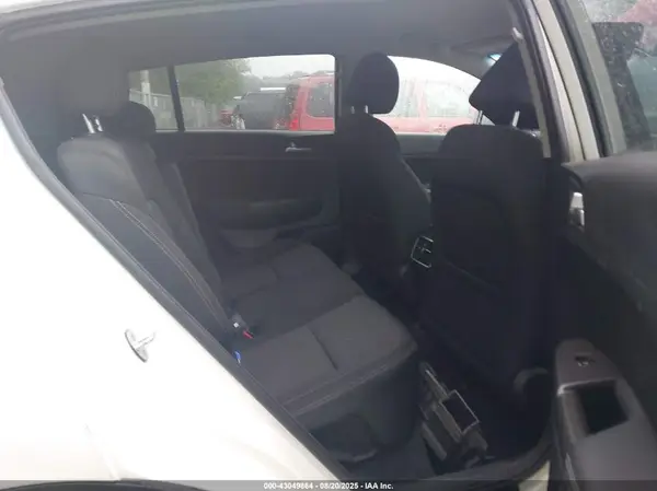 KNDPMCAC8M7895781 2021 KIA SPORTAGE - Image 8