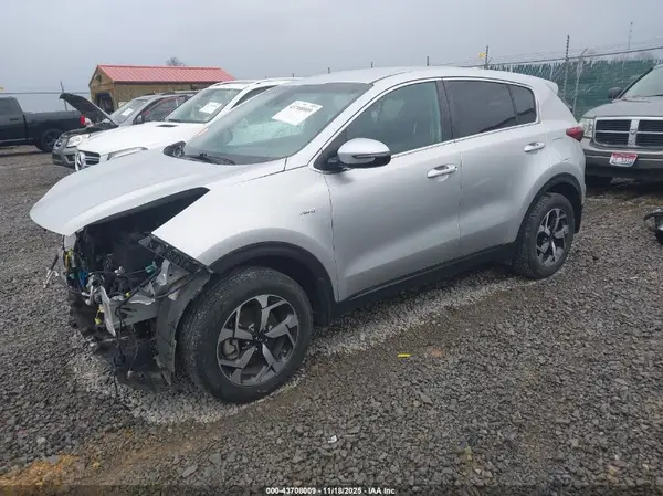 KNDPMCAC8M7905922 2021 KIA SPORTAGE - Image 2