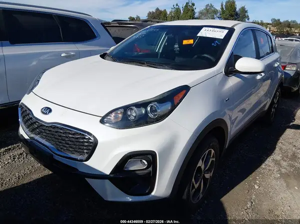 KNDPMCAC8M7915432 2021 KIA SPORTAGE - Image 2