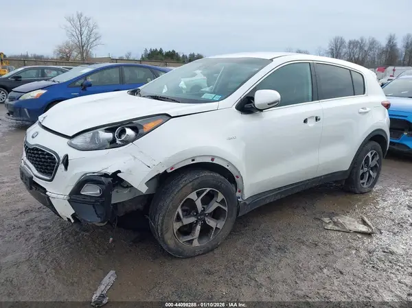 KNDPMCAC8M7917438 2021 KIA SPORTAGE - Image 2