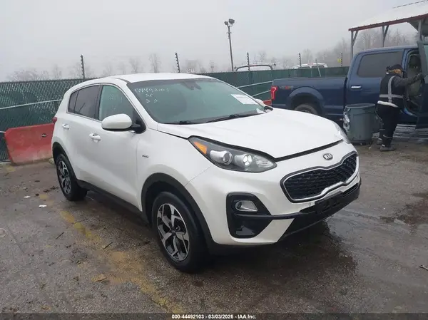 KNDPMCAC8M7933610 2021 KIA SPORTAGE - Image 1