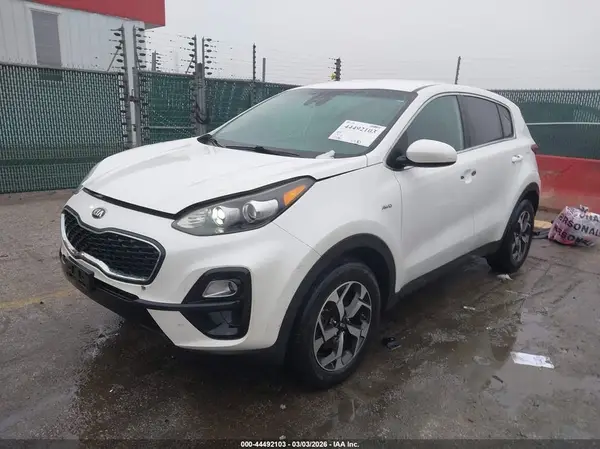 KNDPMCAC8M7933610 2021 KIA SPORTAGE - Image 2