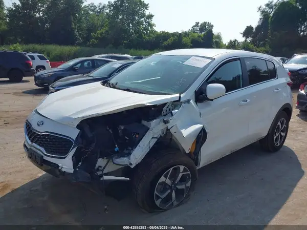 KNDPMCAC8M7943795 2021 KIA SPORTAGE - Image 2