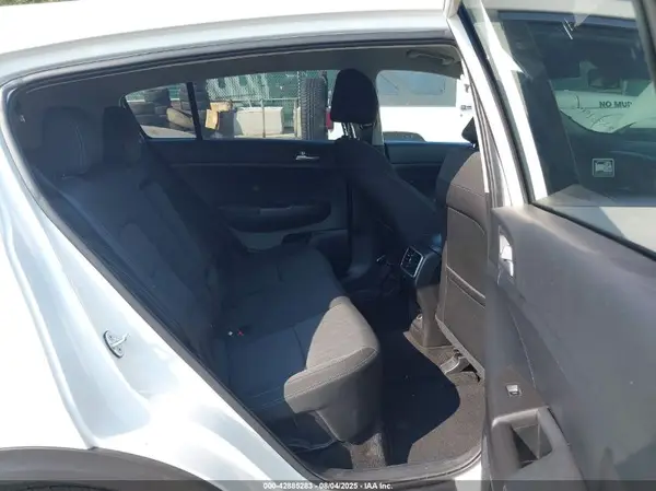 KNDPMCAC8M7943795 2021 KIA SPORTAGE - Image 8