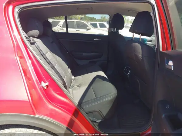 KNDPMCAC8N7023957 2022 KIA SPORTAGE - Image 8