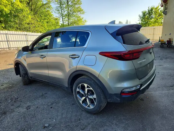 KNDPMCAC8N7953518 2022 KIA SPORTAGE - Image 2