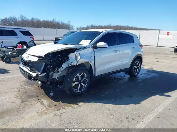 KNDPMCAC8N7957004 2022 KIA SPORTAGE - Image 2