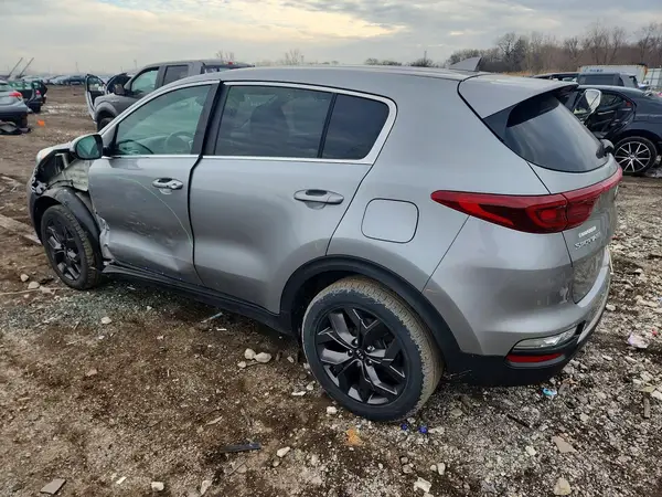 KNDPMCAC8N7965006 2022 KIA SPORTAGE - Image 2