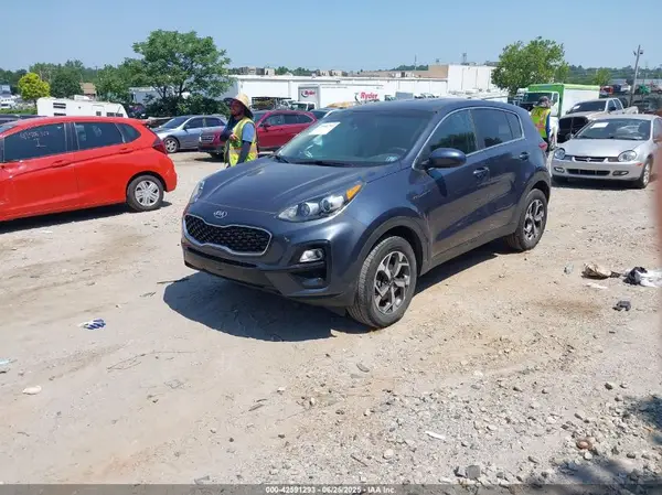 KNDPMCAC8N7969508 2022 KIA SPORTAGE - Image 2